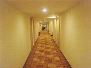 Hôtel New East à Zhuhai Extérieur photo